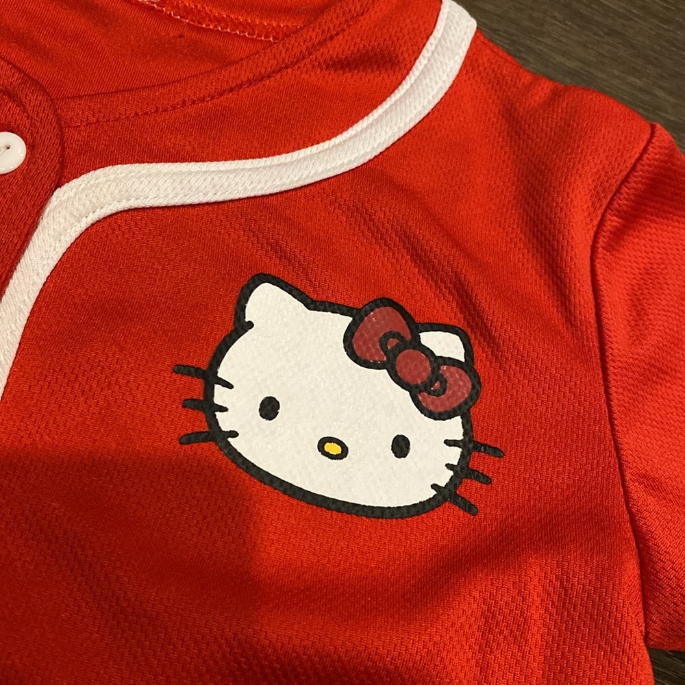 ‼️HELLO KITTY‼️ - Picture 3 of 7